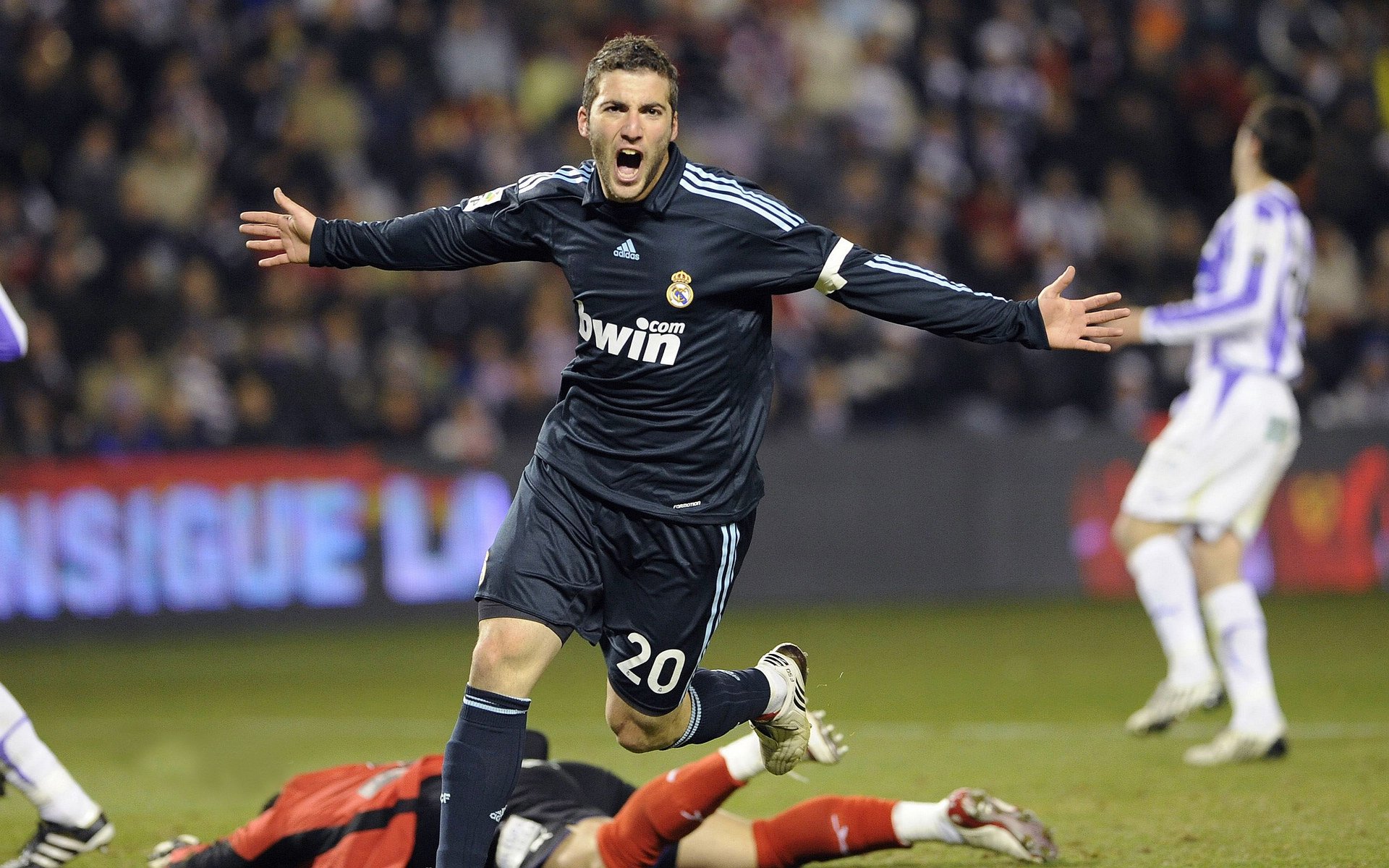 哈兰德落败者启示录，当足球世界的个人英雄主义遭遇美国团队新浪潮，哈兰德之困，个人英雄主义对决团队新浪潮